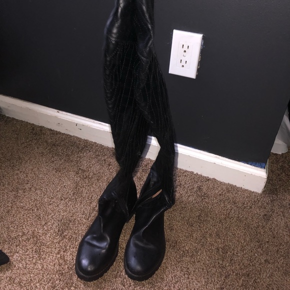 Thigh high boots - Picture 2 of 4